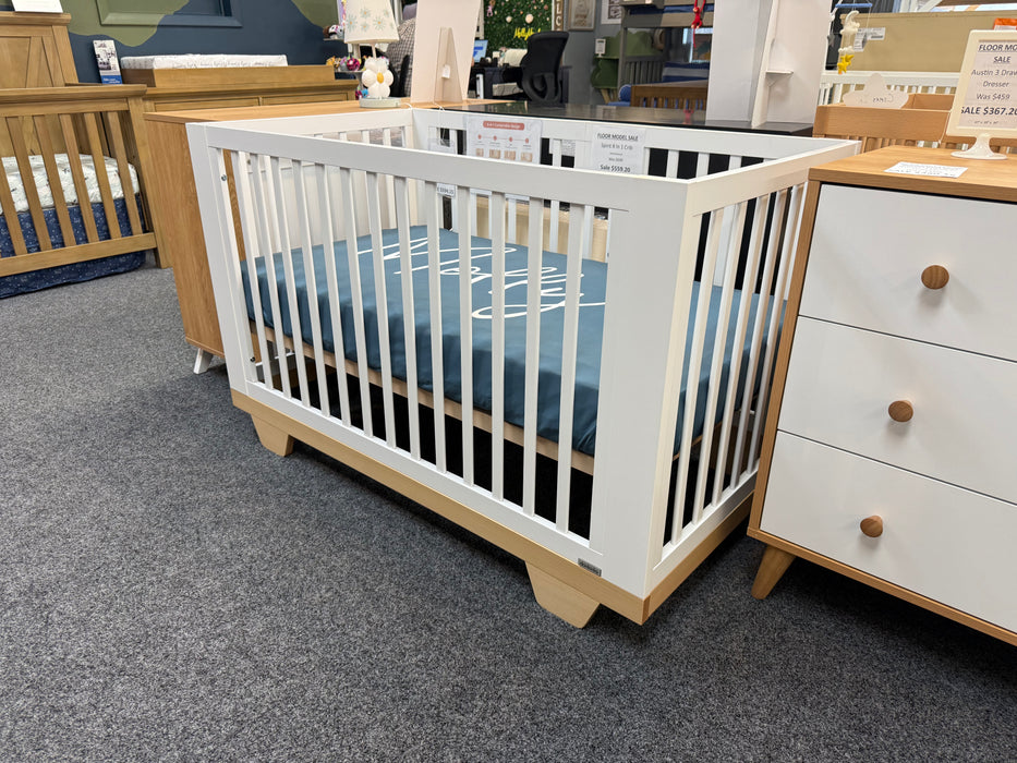 Floor Model Sale! dadada Spirit Crib