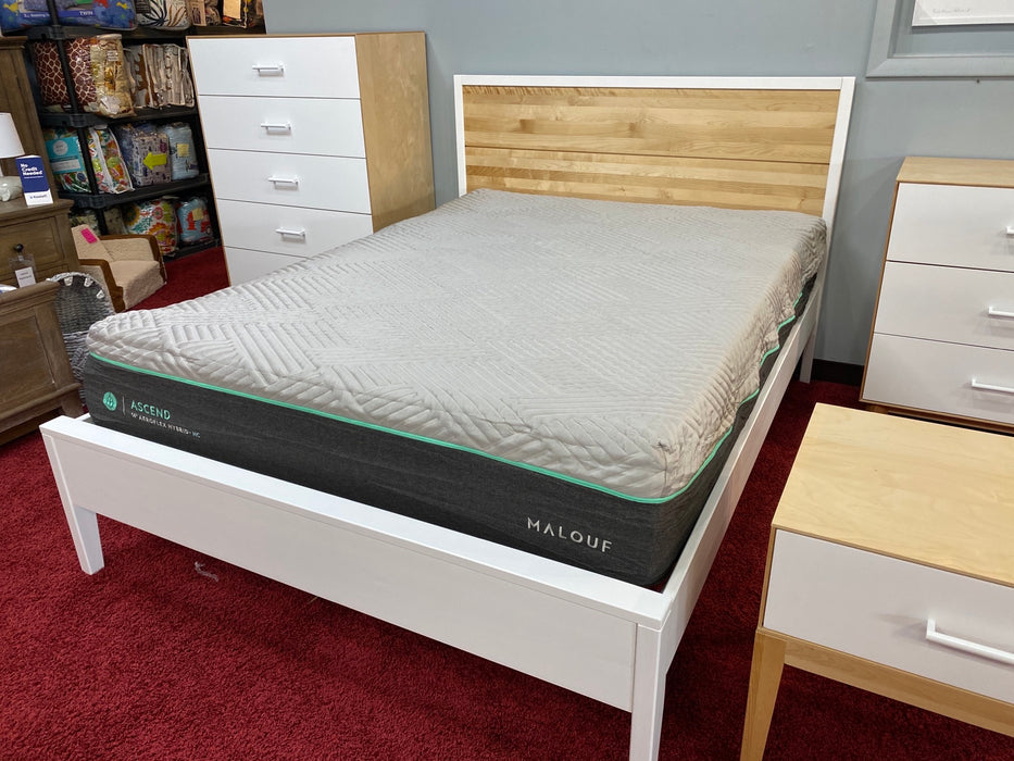 Maxtrix Scandinavian Bed White and Natural