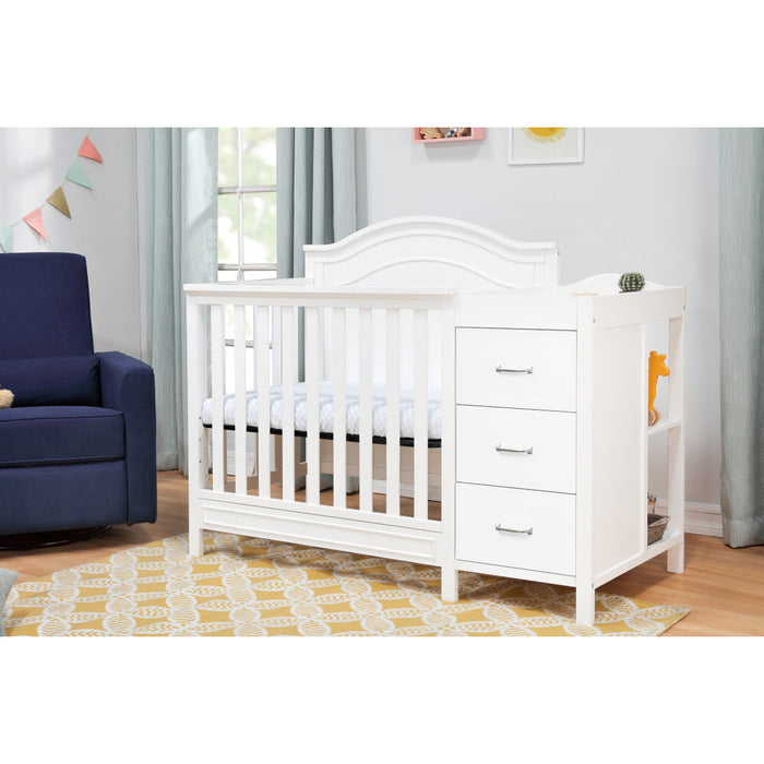 DaVinci Charlie 4-in-1 Convertible Mini Crib & Changer