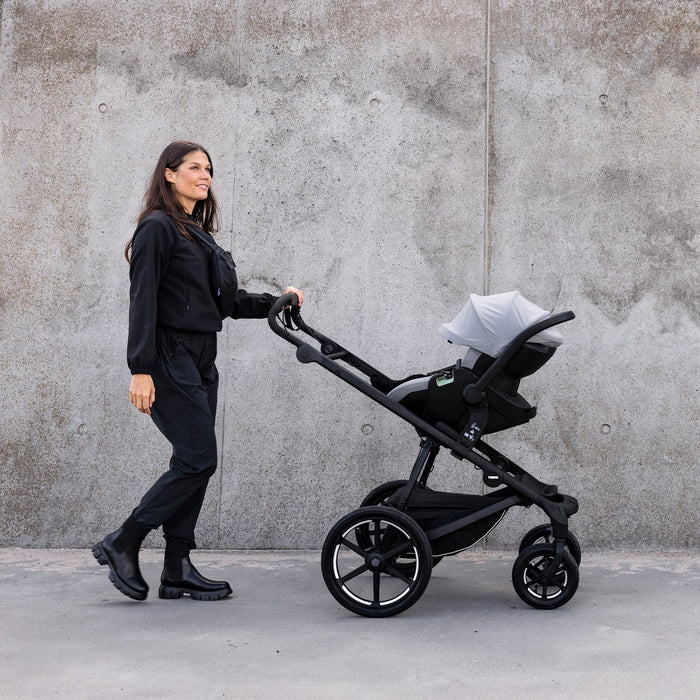 Thule Urban Glide 4-wheel all-terrain stroller
