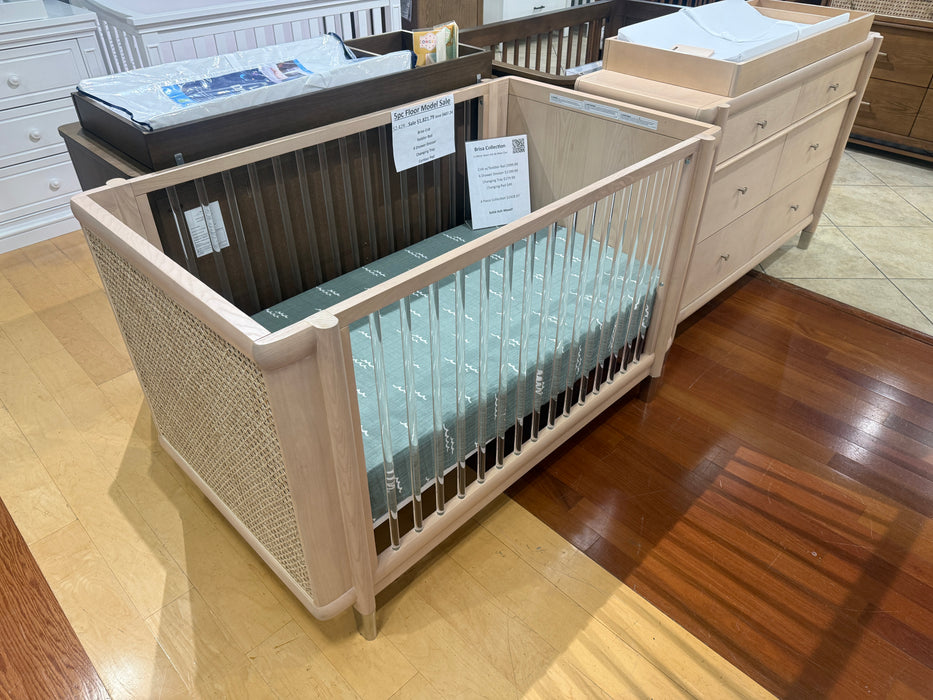 Floor Model Sale! Brisa 5 Piece Set