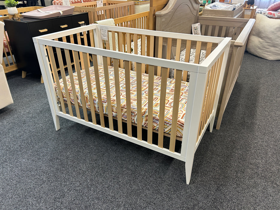 Clearance Floor Model Sale Bernini Crib