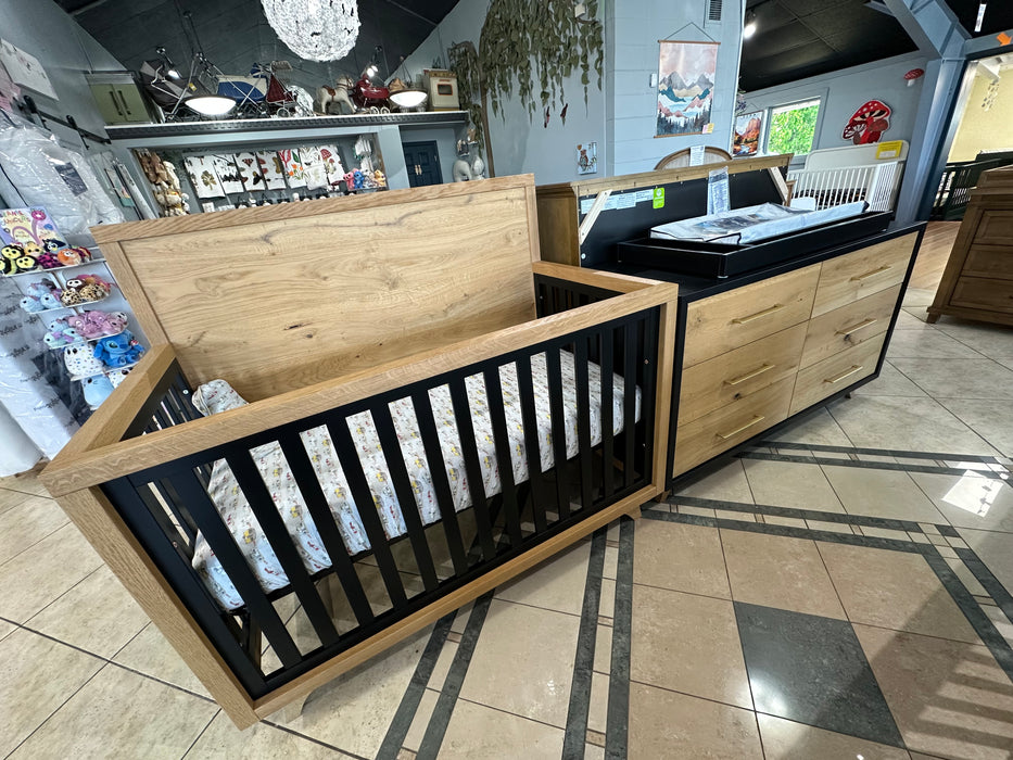 Clearance Floor Model Romina Uptown Collection 4-in-1 Crib, Double Dresser, Changing Tray, Contour Pad