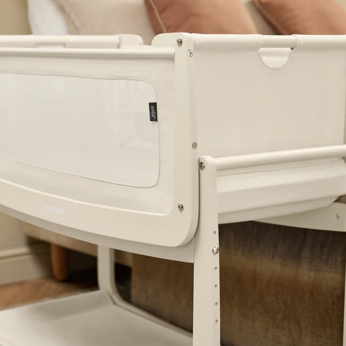 SnuzPod5 Bedside Bassinet