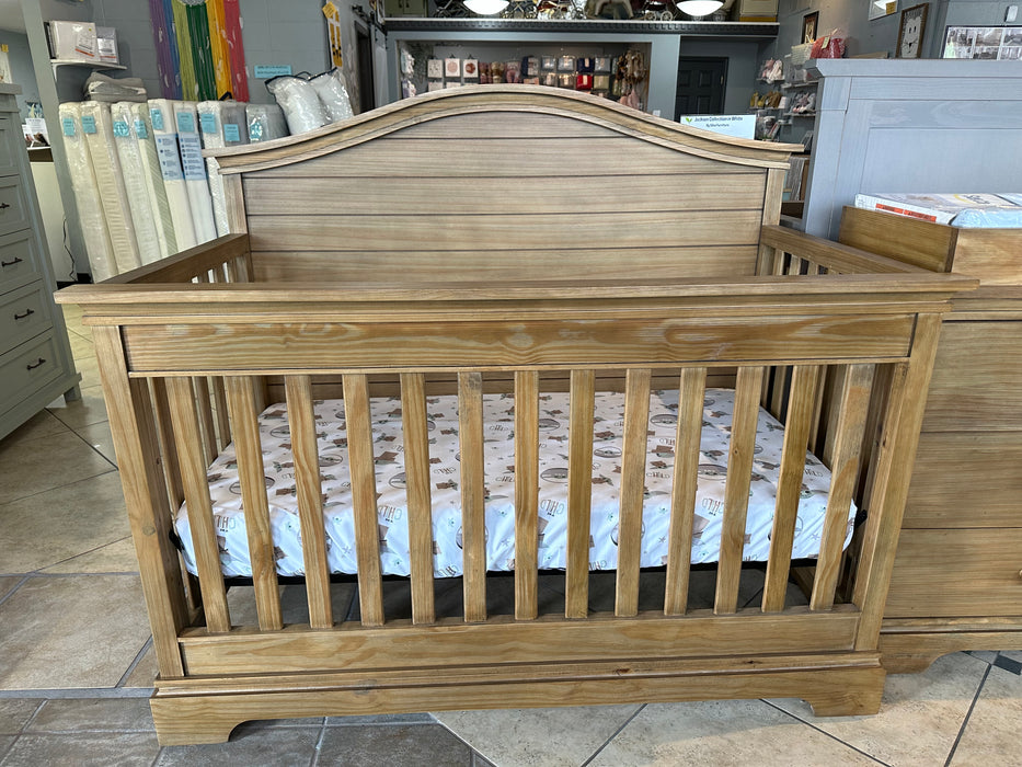 Bella Vita Sarno 4-in-1 Crib