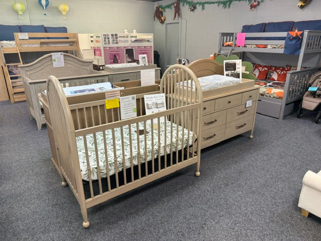 Floor Model Sale! Alouette 4 Piece Bundle