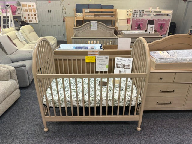 Floor Model Sale! Alouette 4 Piece Bundle
