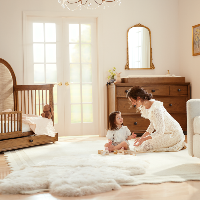 Maxi-Cosi Quiet Luxury 6-in-1 Convertible Crib with Toddler Bed/Daybed Conversion Kit
