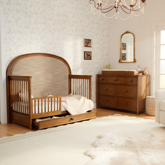 Maxi-Cosi Quiet Luxury 6-in-1 Convertible Crib with Toddler Bed/Daybed Conversion Kit