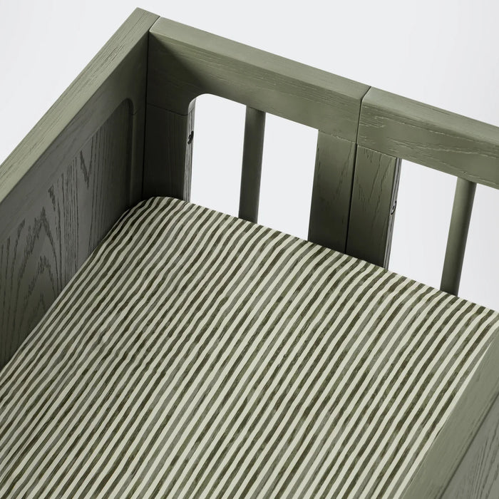 Babyletto All-Stages® Bassinet Sheet in GOTS Certified Organic Brushed Cotton by Nate Berkus