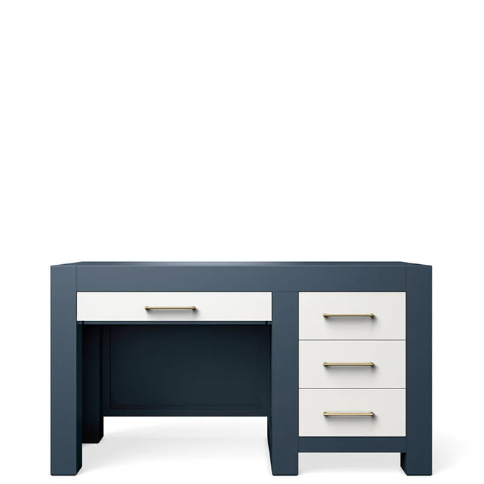 Romina Ventianni Desk