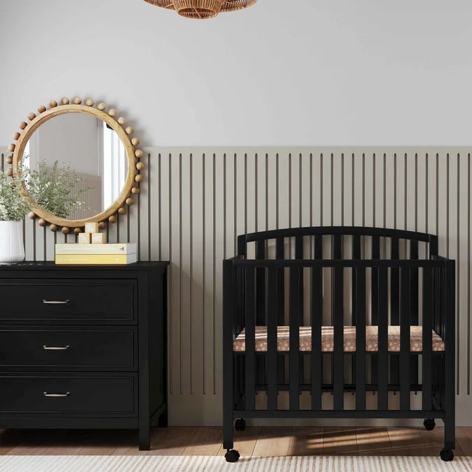 DaVinci Dylan Folding Portable 3-in-1 Mini Crib and Twin Bed