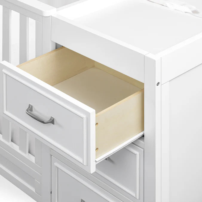 DaVinci Charlie 4-in-1 Convertible Crib and Changer Combo