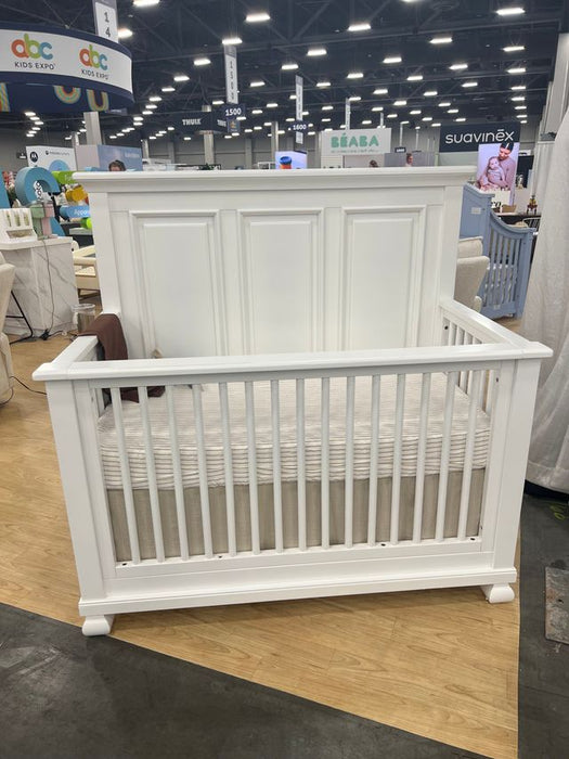 Clearance! Appleseed Solvang 5 Piece Nursery Set in Pure White