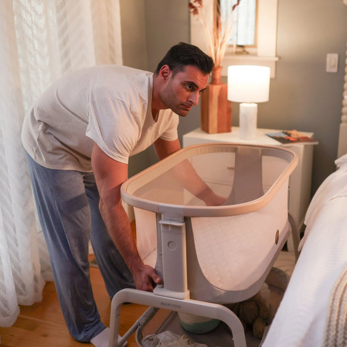 Maxi-Cosi Iora Bedside Bassinet