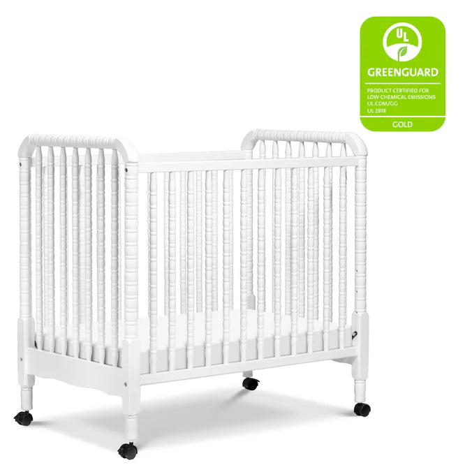 DaVinci Jenny Lind 3-in-1 Convertible Mini Crib