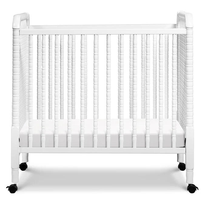 DaVinci Jenny Lind 3-in-1 Convertible Mini Crib