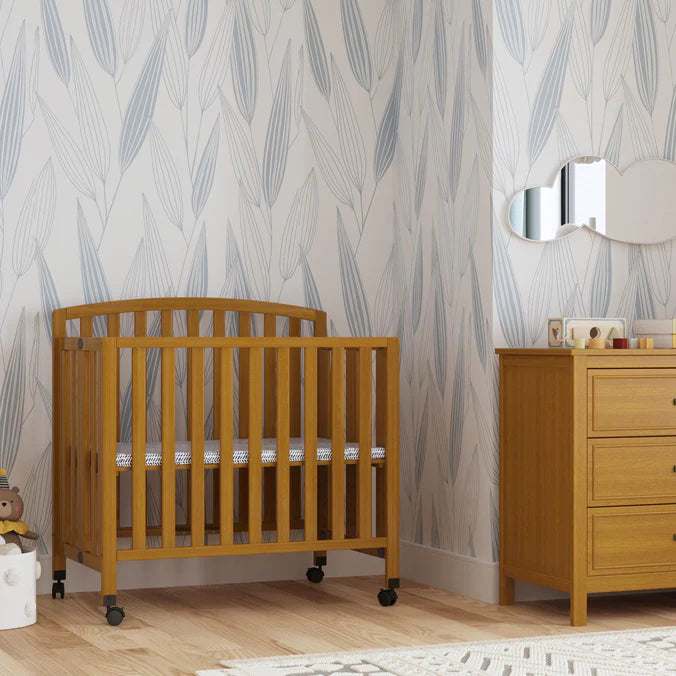 DaVinci Dylan Folding Portable 3-in-1 Mini Crib and Twin Bed