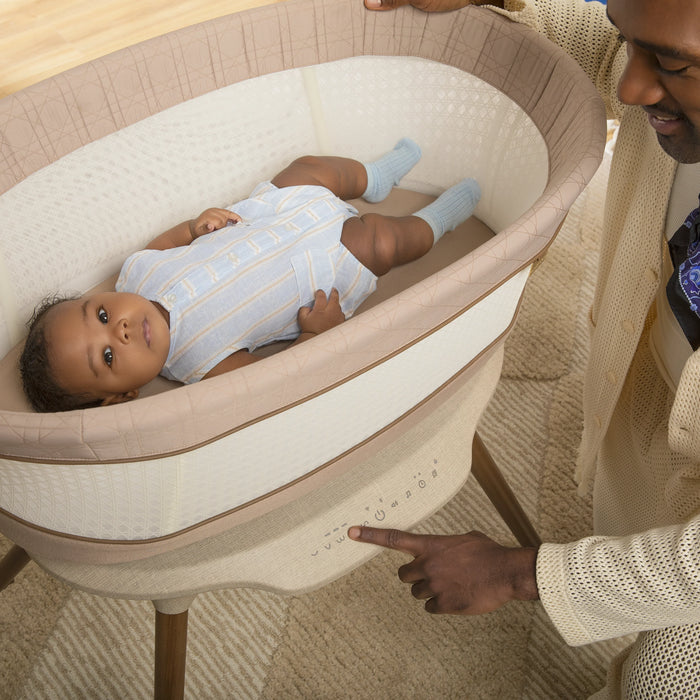 Maxi-Cosi Starling Smart Bassinet