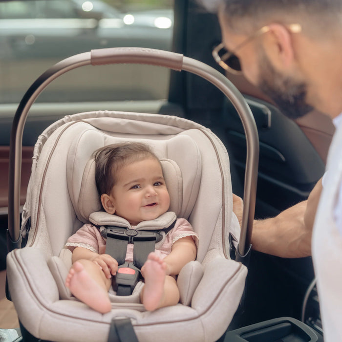 Maxi-Cosi Tayla™ Max Peri™ 180° Rotating Infant Car Seat Travel System