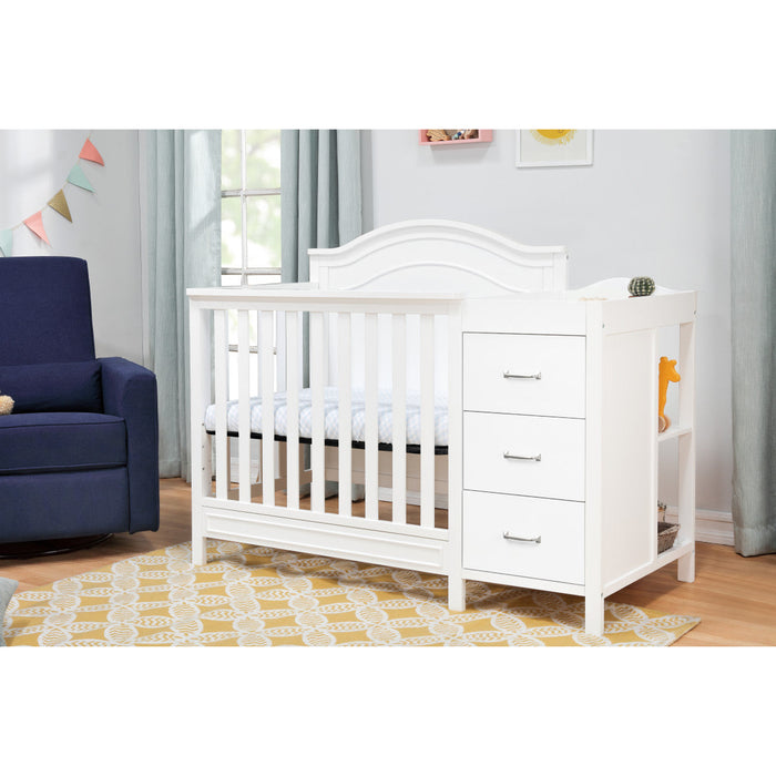 DaVinci Charleston 4-in-1 Convertible Mini Crib & Changer