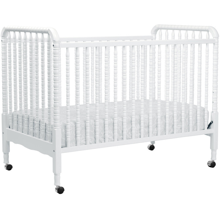 DaVinci Jenny Lind 3-in-1 Convertible Crib — Molly Monkey