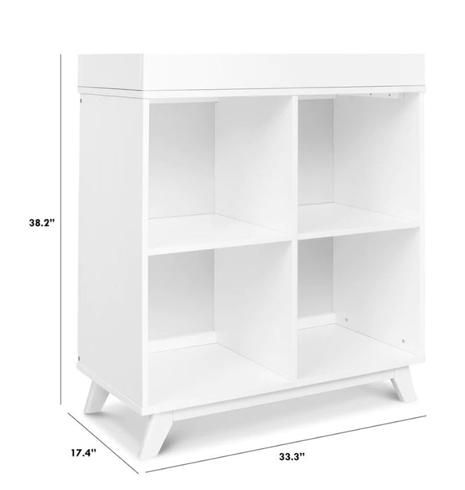 Davinci Otto Convertible Changing Table and Cubby Bookcase